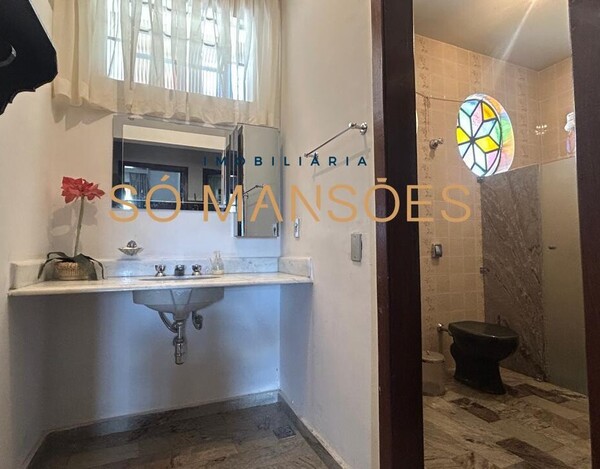 CASA À VENDA NO CENTRO DE LAGOA SANTA
