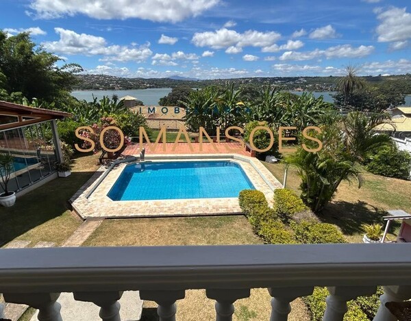 CASA À VENDA NO CENTRO DE LAGOA SANTA