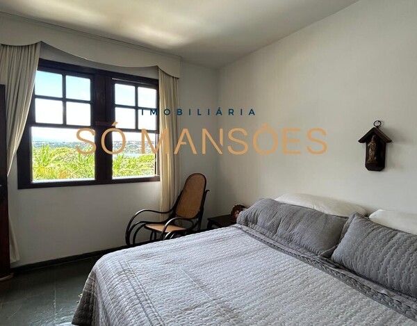 CASA À VENDA NO CENTRO DE LAGOA SANTA