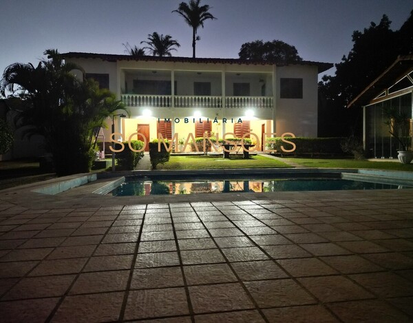 CASA À VENDA NO CENTRO DE LAGOA SANTA