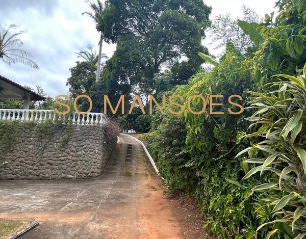 CASA À VENDA NO CENTRO DE LAGOA SANTA