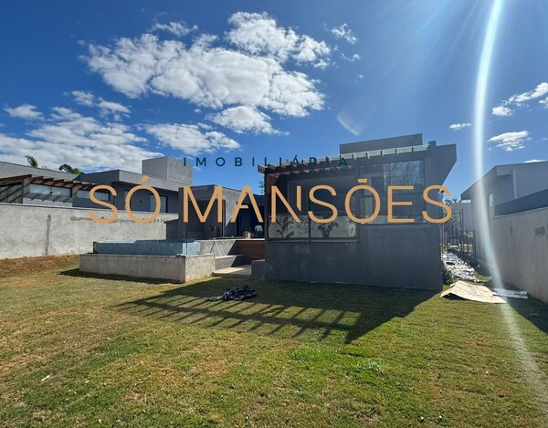 CASA À VENDA NO CONDOMÍNIO VICTORIA GOLF EM LAGOA SANTA 
