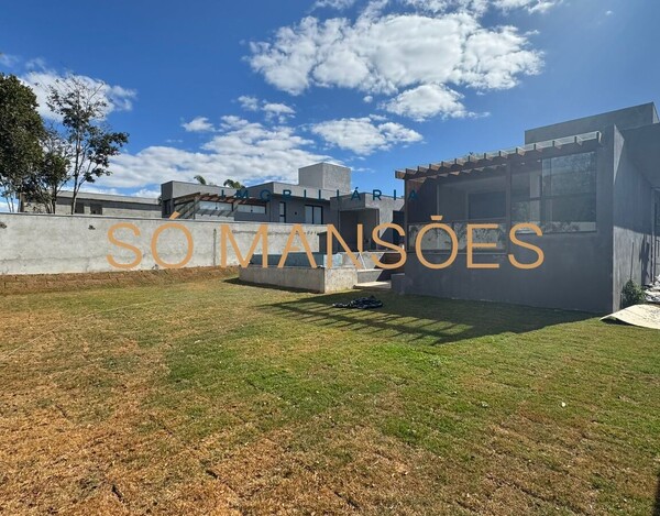 CASA À VENDA NO CONDOMÍNIO VICTORIA GOLF EM LAGOA SANTA 