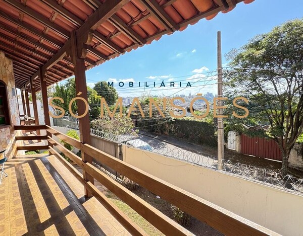 SANTA LÚCIA - CASA A VENDA EM BELO HORIZONTE MG