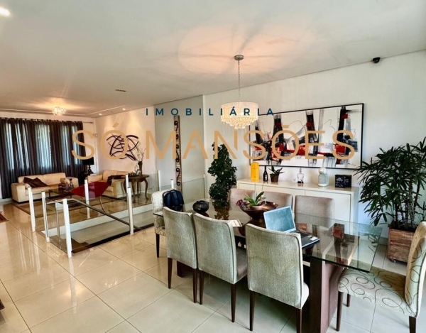 Casa de Alto Padrão de 450 m² à Venda com 1 Suíte e Vista Panorâmica no Santa Lúcia, Belo Horizonte - MG
