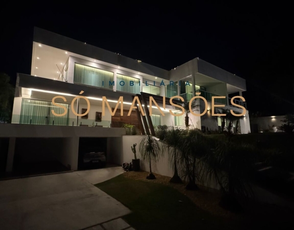 Casa Exclusiva de 768 m² à Venda com 3 Suítes e Vista Panorâmica no Condomínio Pampulha, Belo Horizonte - MG