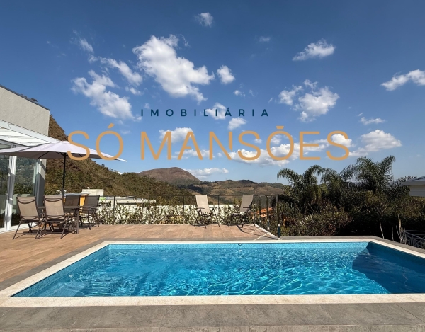 Casa Espaçosa de 340 m² à Venda com 4 Suítes e Espaço Gourmet no Mirante da Mata, Nova Lima - MG