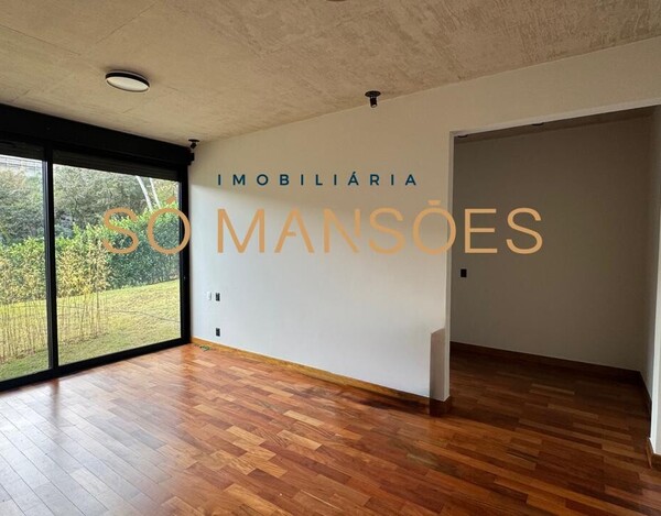 CASA À VENDA NO CONDOMÍNIO RETIRO DO CHALÉ 