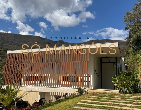 Casa Espaçosa de 350 m² à Venda com 4 Suítes e Lazer Completo no Condomínio Retiro do Chalé, Brumadinho - MG