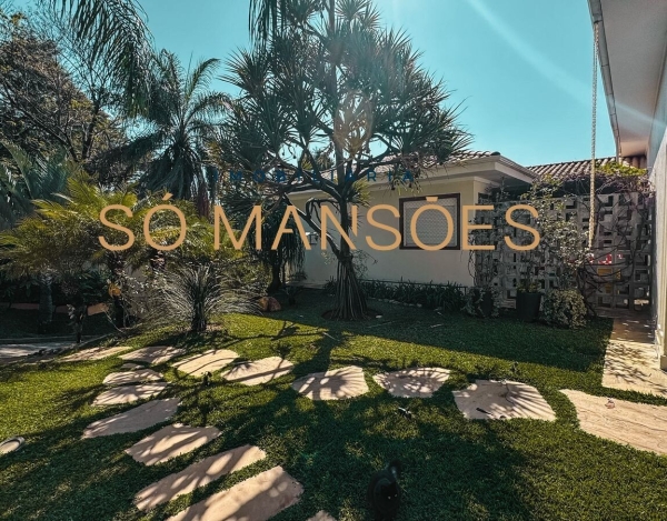 Casa Exclusiva de 414 m² à Venda com 2 Suítes e Piscina Aquecida no Pampulha, Belo Horizonte - MG