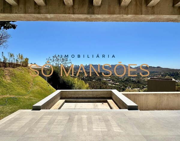 VALE DOS CRISTAIS - CASA EM CONSTRUÇÃO À VENDA EM NOVA LIMA
