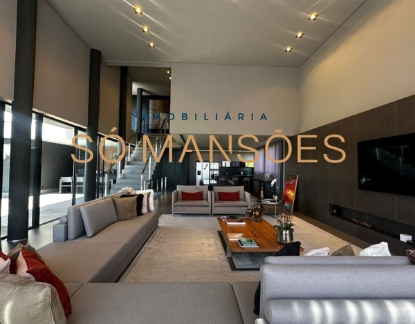 Casa à Venda no Quintas do Sol, Nova Lima — 582m², 4 Suítes, Piscina com Borda Infinita e Vista das Montanhas.