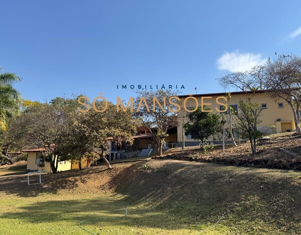 CASA À VENDA NO CONDOMÍNIO VALE DO OURO EM RIBEIRÃO DAS NEVES