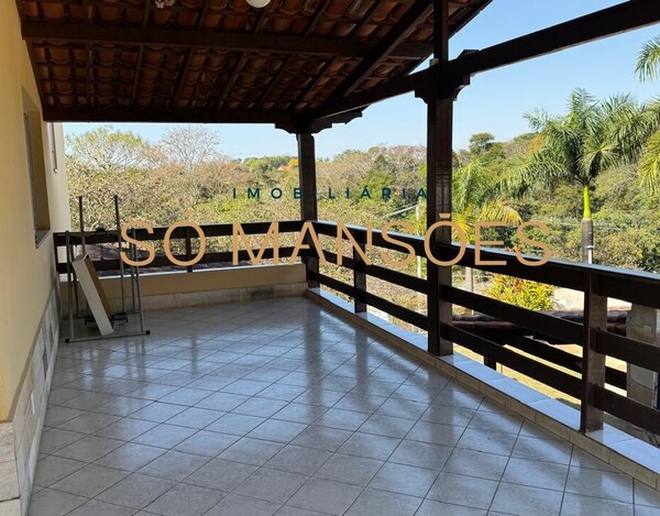 CASA À VENDA NO CONDOMÍNIO VALE DO OURO EM RIBEIRÃO DAS NEVES