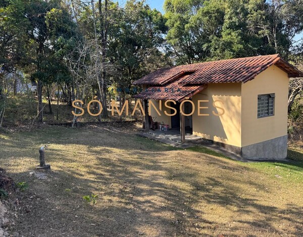 CASA À VENDA NO CONDOMÍNIO VALE DO OURO EM RIBEIRÃO DAS NEVES