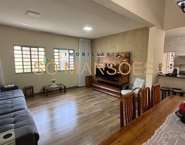 CASA À VENDA NO CONDOMÍNIO VALE DO OURO EM RIBEIRÃO DAS NEVES