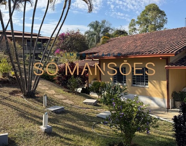 CASA À VENDA NO CONDOMÍNIO VALE DO OURO EM RIBEIRÃO DAS NEVES