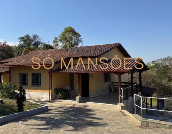 Casa de Alto Padrão de 403 m² à Venda com 3 Suítes e Lazer Completo no Condomínio Vale do Ouro, Ribeirão das Neves - MG