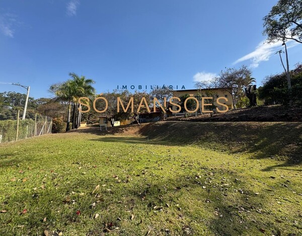 CASA À VENDA NO CONDOMÍNIO VALE DO OURO EM RIBEIRÃO DAS NEVES