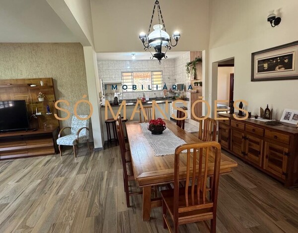 CASA À VENDA NO CONDOMÍNIO VALE DO OURO EM RIBEIRÃO DAS NEVES