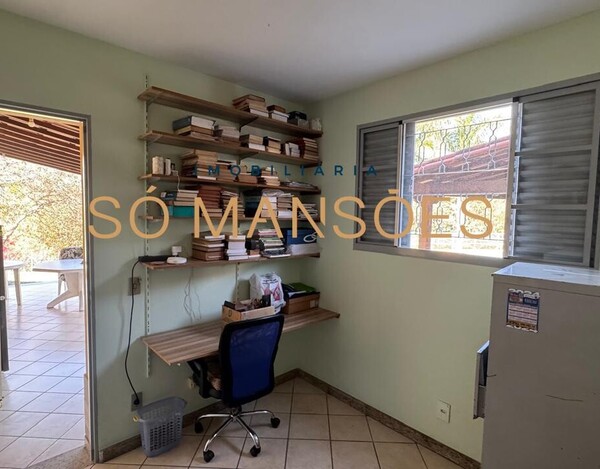 CASA À VENDA NO CONDOMÍNIO VALE DO OURO EM RIBEIRÃO DAS NEVES