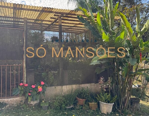 CASA À VENDA NO CONDOMÍNIO VALE DO OURO EM RIBEIRÃO DAS NEVES