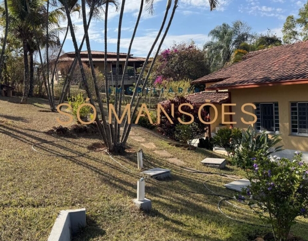 Casa de Alto Padrão de 403 m² à Venda com 3 Suítes e Lazer Completo no Condomínio Vale do Ouro, Ribeirão das Neves - MG