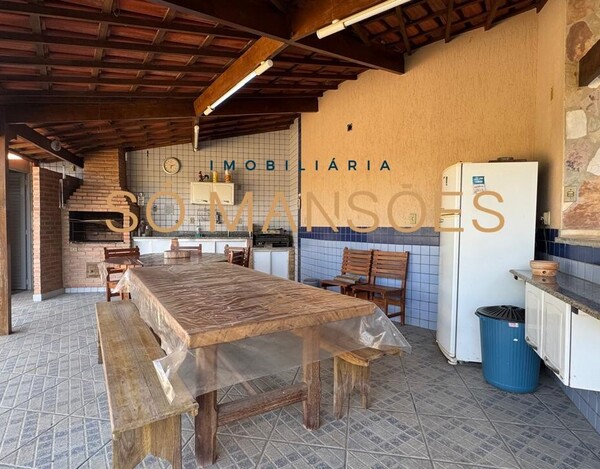 CASA À VENDA NO CONDOMÍNIO VALE DO OURO EM RIBEIRÃO DAS NEVES