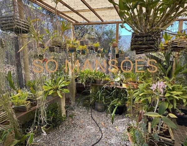 CASA À VENDA NO CONDOMÍNIO VALE DO OURO EM RIBEIRÃO DAS NEVES