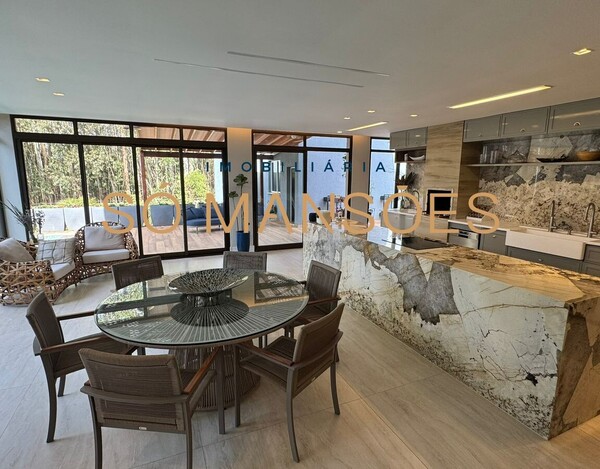 CASA À VENDA NO ALPHAVILLE LAGOA DOS INGLESES - PENÍNSULA DOS PÁSSAROS