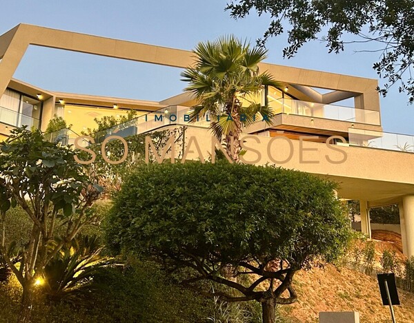 VALE DOS CRISTAIS - CASA À VENDA EM NOVA LIMA
