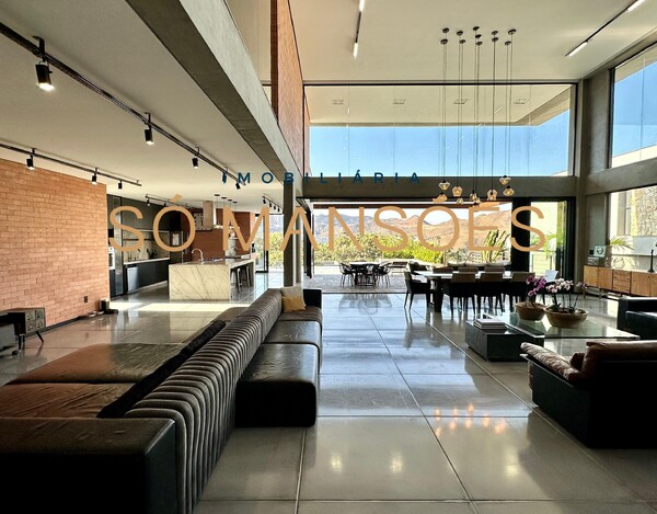 VALE DOS CRISTAIS - CASA À VENDA EM NOVA LIMA