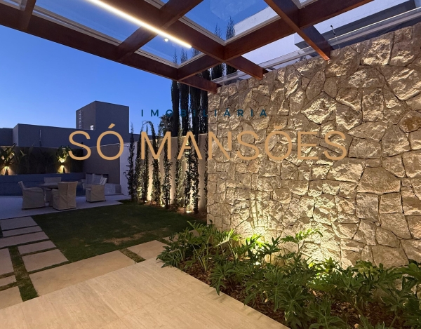 Casa de Luxo de 342 m² à Venda com 2 Suítes e Piscina Aquecida no Condomínio Vila Sogno, Belo Horizonte - MG