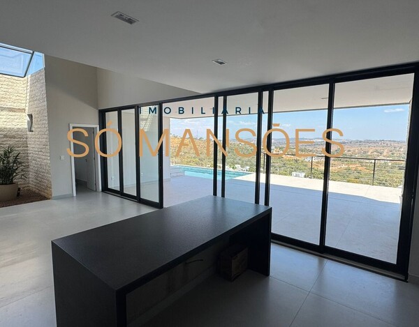CASA À VENDA NO CONDOMÍNIO MONT VILLE EM LAGOA SANTA