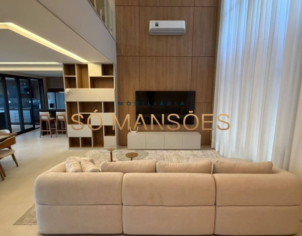Casa Espaçosa de 425 m² à Venda com 4 Suítes e Vista Deslumbrante no Vitória Golf, Lagoa Santa - MG