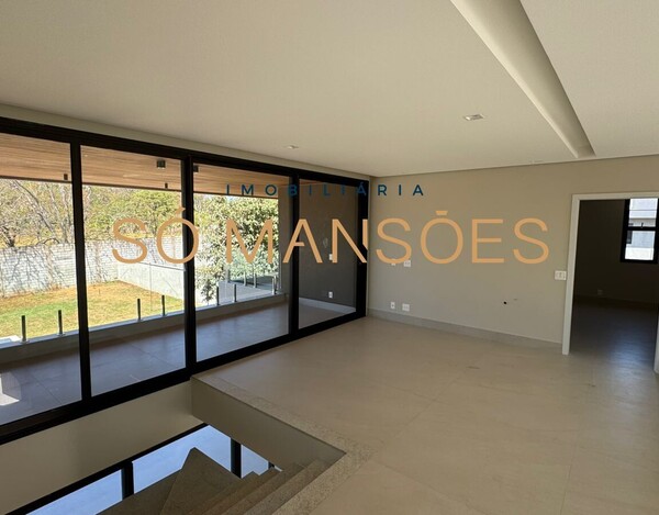 CASA À VENDA NO CONDOMÍNIO VITORIA GOLF EM LAGOA SANTA