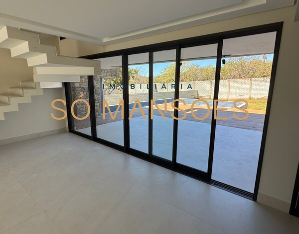 CASA À VENDA NO CONDOMÍNIO VITORIA GOLF EM LAGOA SANTA