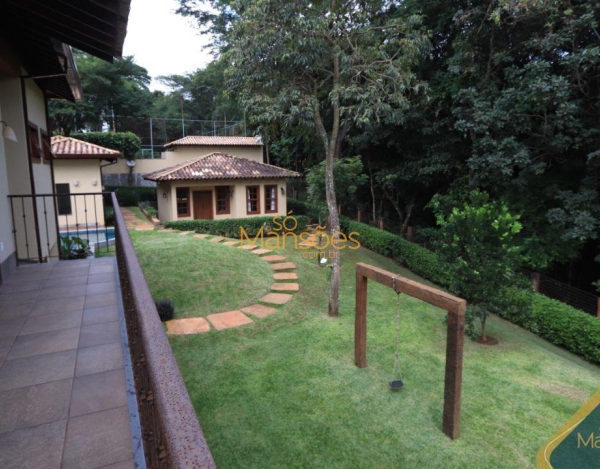 Bela casa em lote de 4.065m² para venda no Condomínio Jardins em Brumadinho.