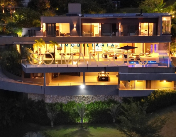 Casa Exclusiva de 764 m² à Venda com 4 Suítes e Vista Definitiva no Vale dos Cristais, Nova Lima - MG