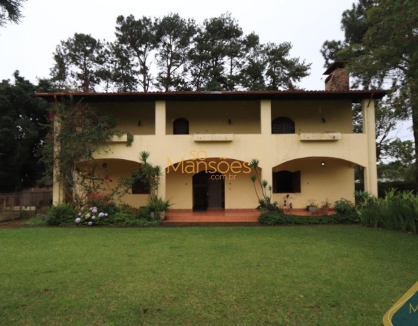 Casa em Terreno Privilegiado de 890 m² à Venda com 2 Suítes e Spa no Condomínio Lagoa do Miguelão, Nova Lima - MG