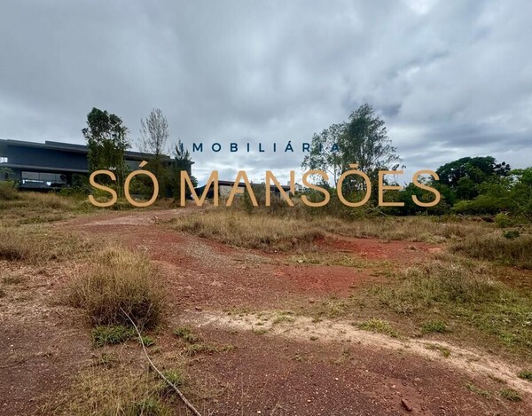 LOTE / TERRENO À VENDA NO CONDOMÍNIO MORRO DO CHAPÉU