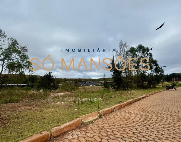 LOTE / TERRENO À VENDA NO CONDOMÍNIO MORRO DO CHAPÉU