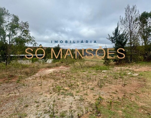 LOTE / TERRENO À VENDA NO CONDOMÍNIO MORRO DO CHAPÉU