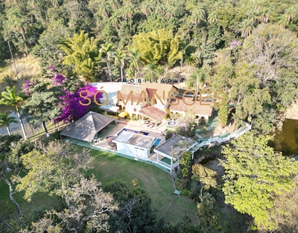 Fazenda de Luxo de 17.000 m² à Venda com 9 Suítes e Lazer Completo, Betim - MG