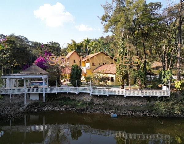 Fazenda de Luxo de 17.000 m² à Venda com 9 Suítes e Lazer Completo, Betim - MG