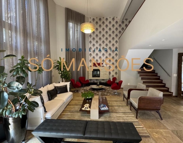 Casa de Alto Padrão de 448 m² à Venda com 3 Suítes e Spa no Santa Lúcia, Belo Horizonte - MG