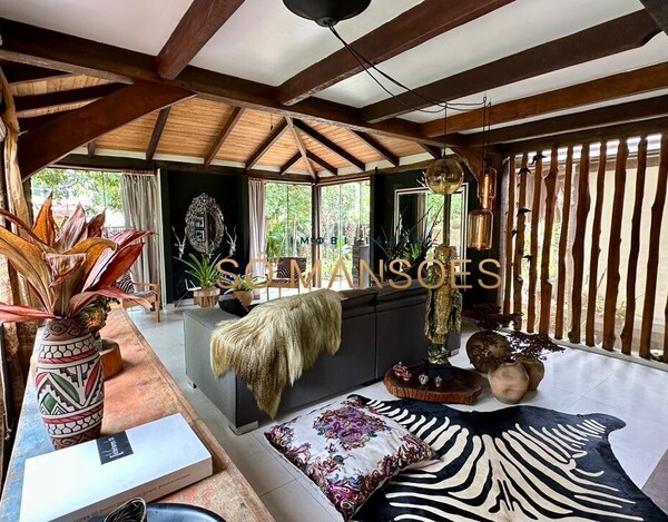 CASA À VENDA EM ARRAIAL D' AJUDA - BA