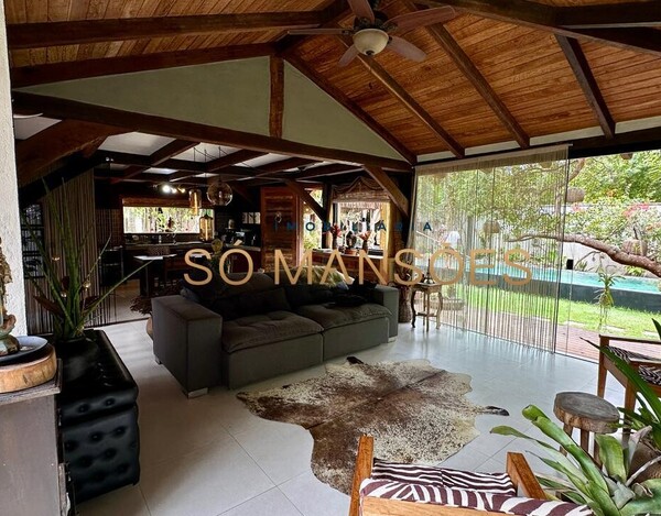 CASA À VENDA EM ARRAIAL D' AJUDA - BA