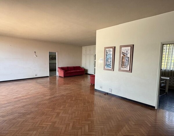 CASA Á VENDA NO BAIRRO CIDADE JARDIM EM BH