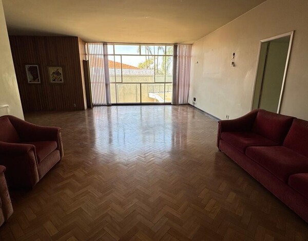 CASA Á VENDA NO BAIRRO CIDADE JARDIM EM BH